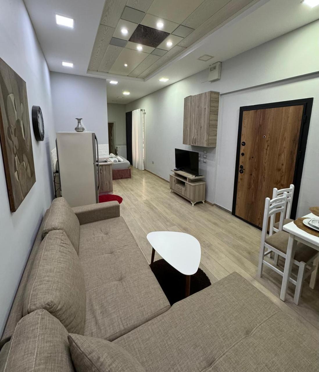Ferienwohnung Urban Oasis 3 Tirana Exterior foto